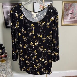 NWOT Chic Black and Yellow Floral 3/4 Sleeve Top